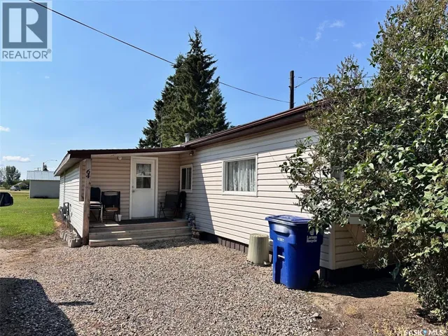 64 1st AVENUE E, Leoville, Saskatchewan S0J1N0