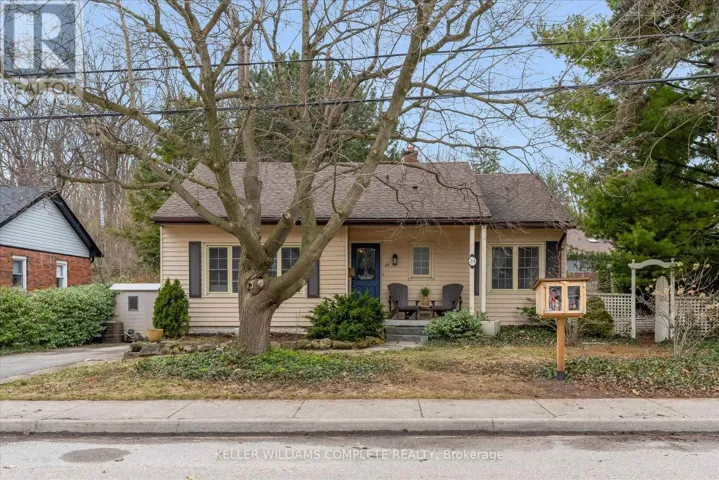 24 CENTRAL PARK AVENUE, Hamilton (Dundas), Ontario L9H2M7