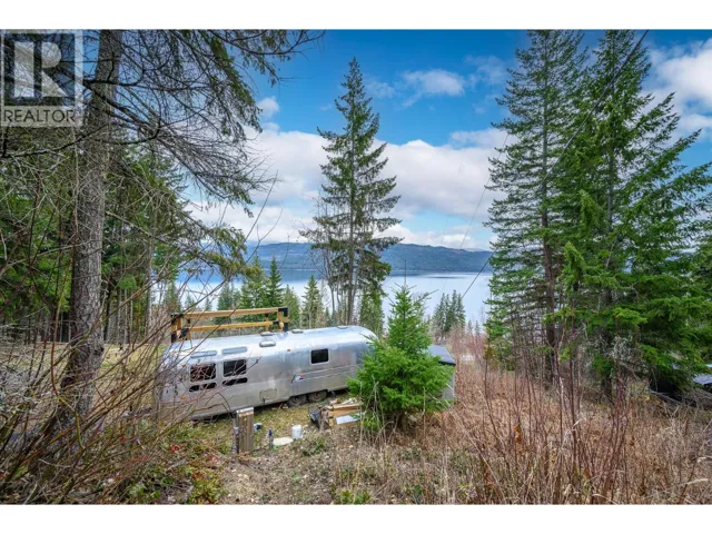 6474 Deer Run Road Lot# 11, Magna Bay, British Columbia V0E1M7