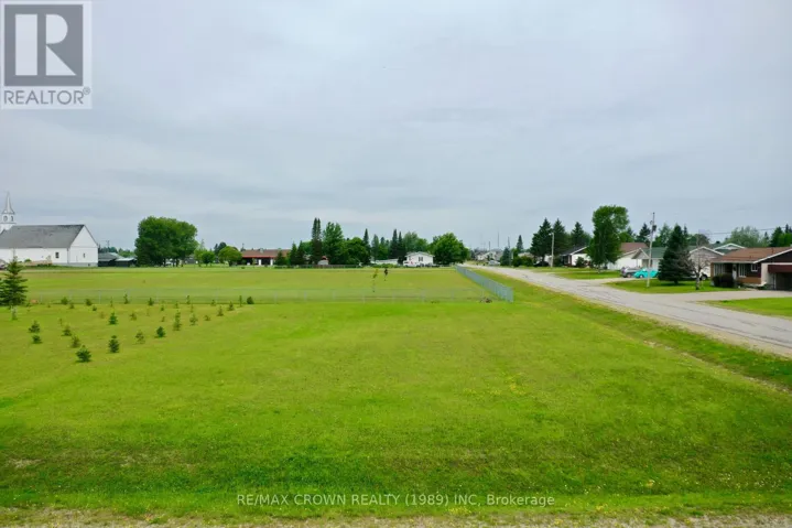 VAL RITA-HARTY - 11 GRENIER AVENUE, Kapuskasing, Ontario P0L2G0