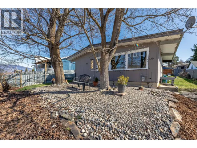 330 6 Street, Salmon Arm, British Columbia V1E4E8