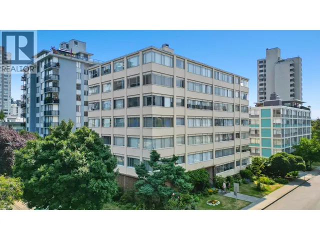 204 1050 CHILCO STREET, Vancouver, British Columbia V6G2R8