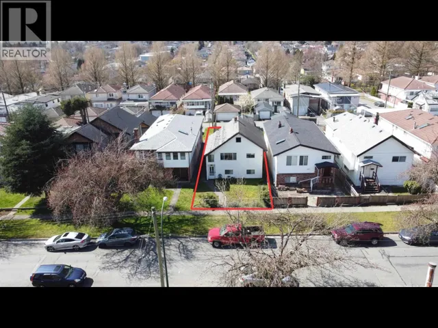 5829 MCKINNON STREET, Vancouver, British Columbia V5R4E2