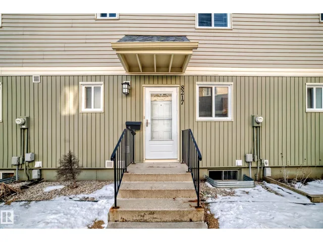 8217 182 ST NW NW, Edmonton, Alberta T5T1L2