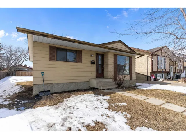 15120 20 ST NW, Edmonton, Alberta T5Y2A8