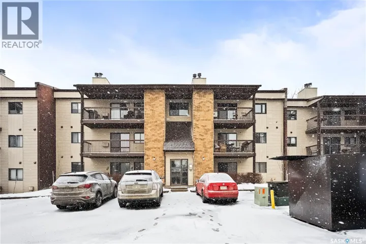 201 215 Kingsmere BOULEVARD, Saskatoon, Saskatchewan S7J4J6