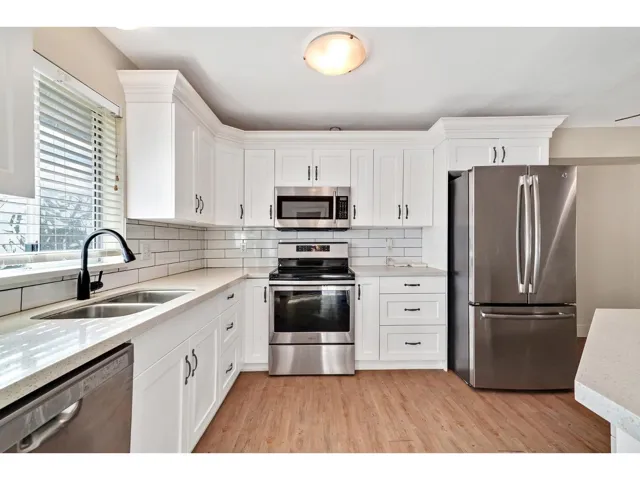 33334 BEST AVENUE, Mission, British Columbia V2V6N5