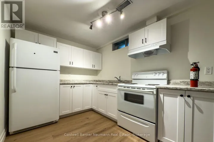 LOWER - 14 MCELDERRY ROAD, Guelph (Kortright West), Ontario N1G4K3