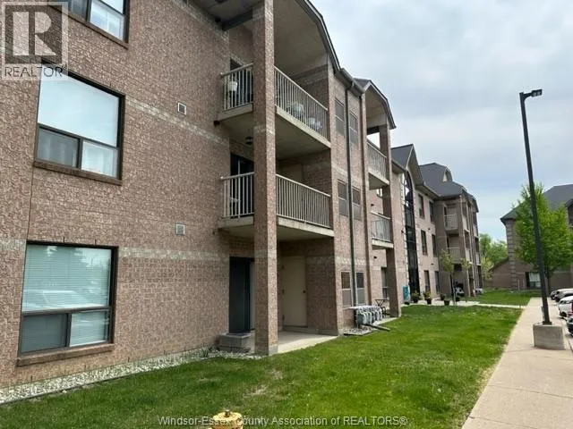 401 GRAND MARAIS ROAD West Unit# 304, Windsor, Ontario N9E4S2