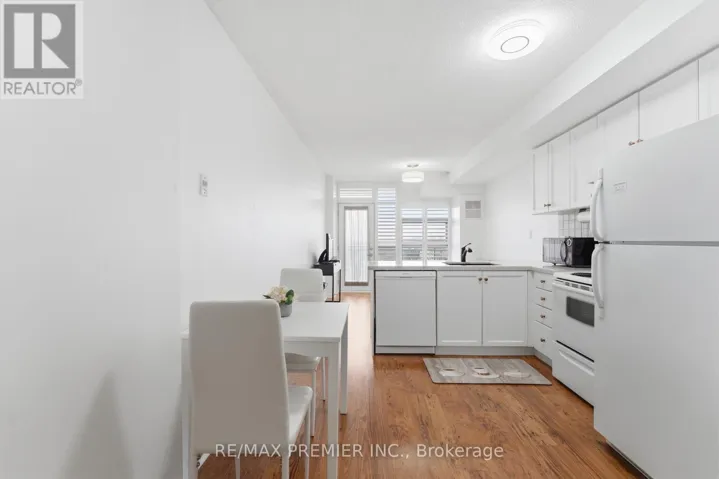 815 - 2464 WESTON ROAD, Toronto (Weston), Ontario M9N0A2