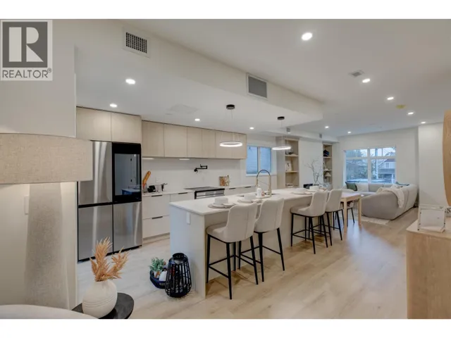 5 339 KEARY STREET, New Westminster, British Columbia V3L3L2