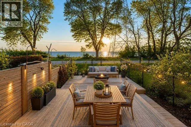 1069 BEACH Boulevard, Hamilton, Ontario L8H6Z9