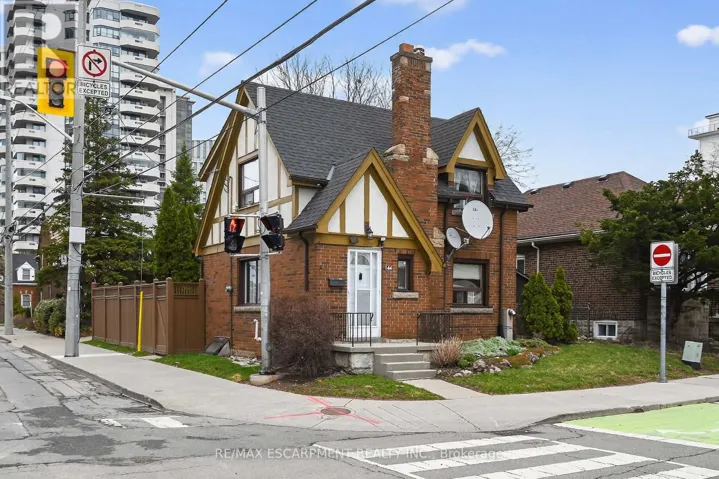 144 HUNTER STREET W, Hamilton (Durand), Ontario L8P1R1