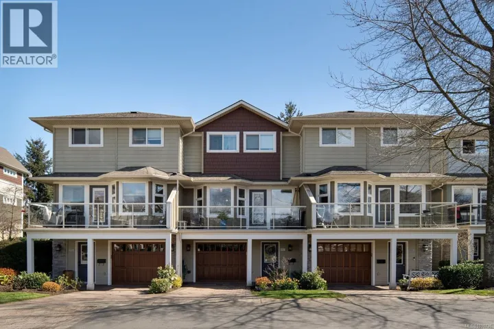 531 Heatherdale Lane, Saanich, British Columbia V8Z0A4