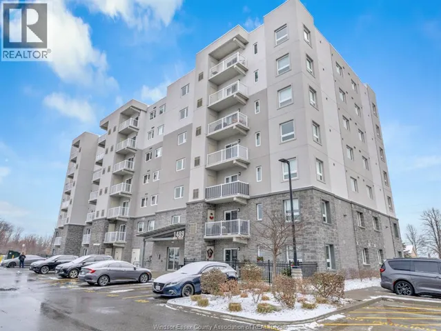 1489 BANWELL Unit# 223, Windsor, Ontario N8P0G5