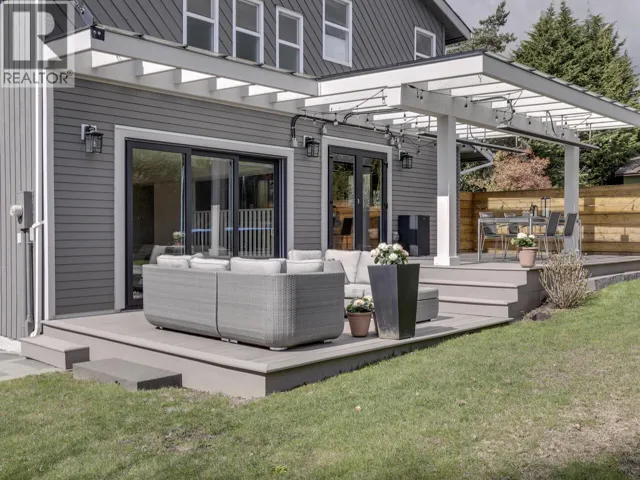 763 WEYMOUTH DRIVE, North Vancouver, British Columbia V7K2Z5