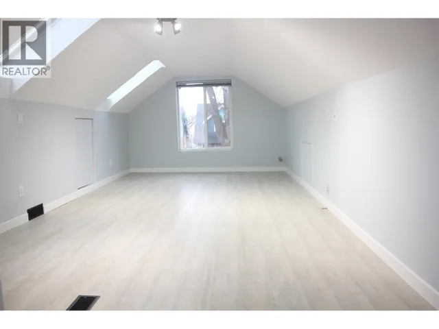 796 E 12TH AVENUE, Vancouver, British Columbia V5T2H9
