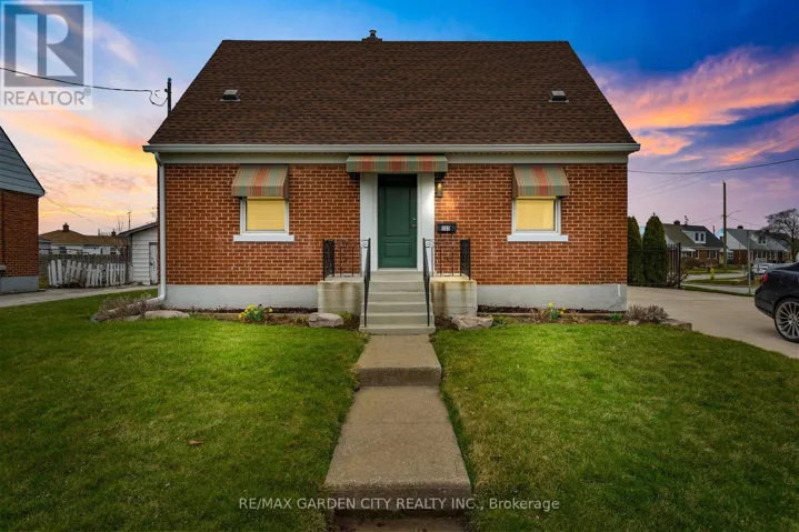 131 WESTCHESTER CRESCENT, St. Catharines (E. Chester), Ontario L2P2N6