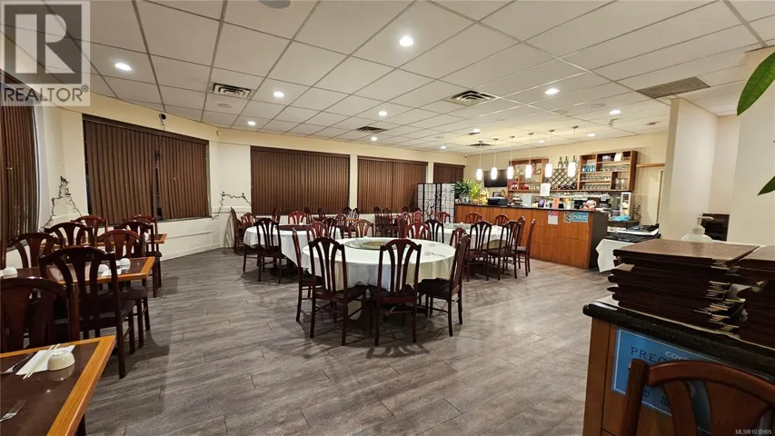 1515 Cook St, Victoria, British Columbia V8T5E5