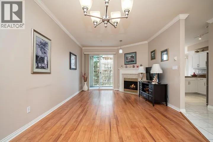 313 3098 GUILDFORD WAY, Coquitlam, British Columbia V3B7W8