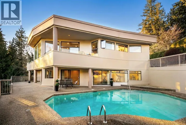 2490 WESTHILL COURT, West Vancouver, British Columbia V7S3A5