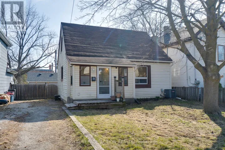 17 DRUMMOND STREET, Brantford, Ontario N3S5Z2