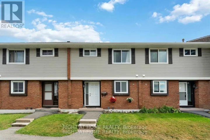 21 - 5 HADLEY CIRCLE, Ottawa, Ontario K2H6P1