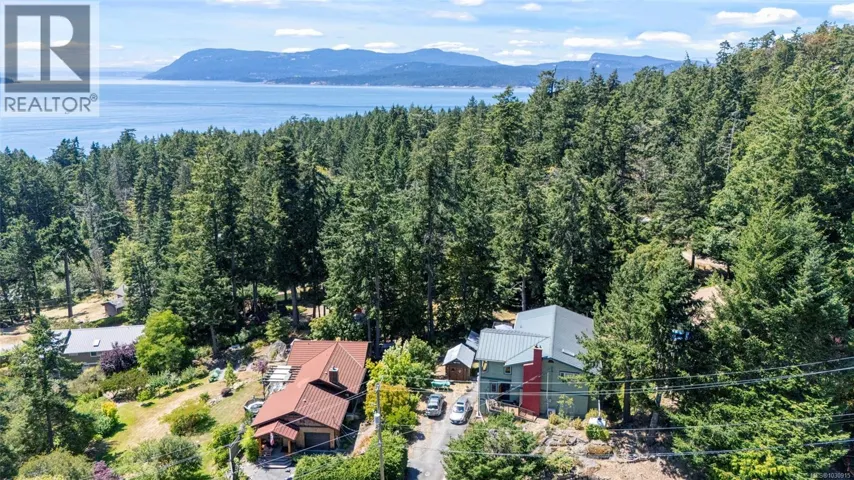 3705 Signal Hill Rd, Pender Island, British Columbia V0N2M0