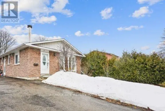 UPPER - 45 SNOWBALL CRESCENT, Toronto (Rouge), Ontario M1B1S5