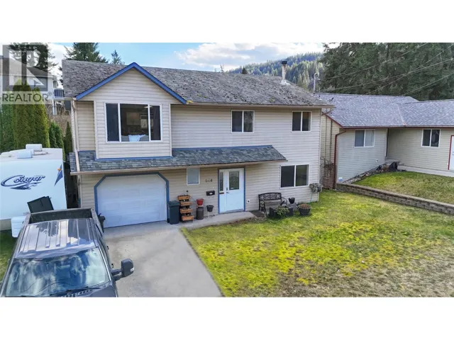644 8th Street, Castlegar, British Columbia V1N4X1