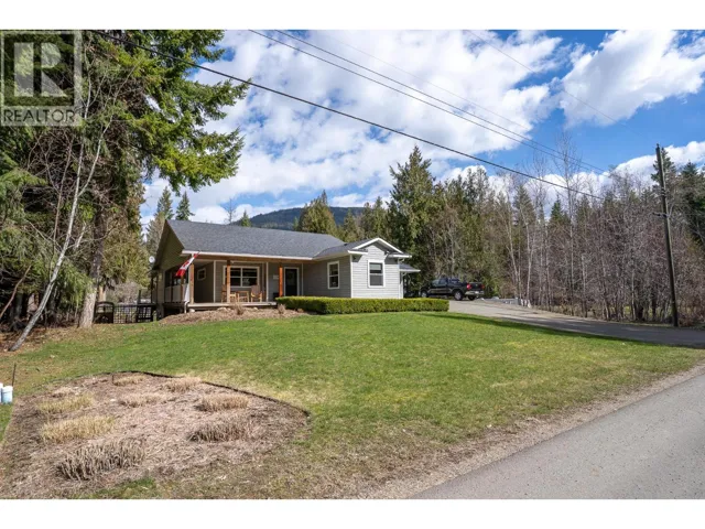 2399 HILLEN Crescent, Magna Bay, British Columbia V0E1M7