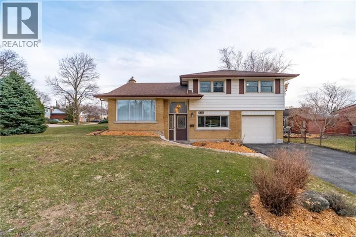 135 BURBANK Road, Kitchener, Ontario N2B1E3