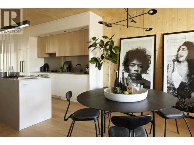 316 310 SALTER STREET, New Westminster, British Columbia V3M0N7