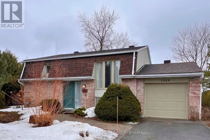 1044 ADLEY ROAD, Ottawa, Ontario K1J8B9