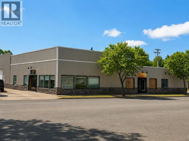 5203 51 Avenue, Camrose, Alberta T4V3Y4