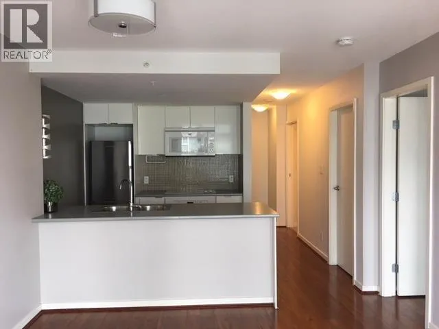 2101 233 ROBSON STREET, Vancouver, British Columbia V6B0E8