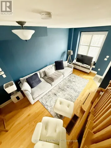 38 RAFFEIX LANE, Toronto (Regent Park), Ontario M5A0G5