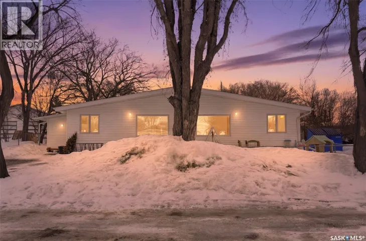 33 Antrim STREET, Lanigan, Saskatchewan S0K2M0
