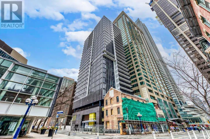 1906 - 771 YONGE STREET, Toronto (Rosedale-Moore Park), Ontario M4W0B8