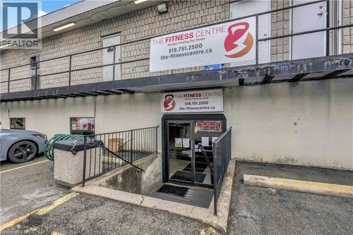 177 PARIS Road Unit# 8, Brantford, Ontario N3R1J2