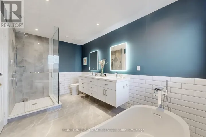 393 MARBLE PLACE, Newmarket (Woodland Hill), Ontario L3X2P1