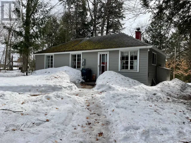 34 HARRIS STREET, Muskoka Lakes (Medora), Ontario P0B1J0