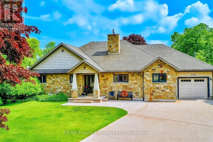 203 CAMPBELL CRESCENT, Kincardine, Ontario N2Z1B9