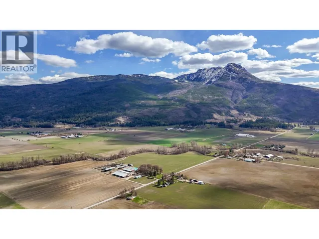 1500 Street SW, Salmon Arm, British Columbia V1E3B3