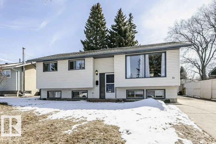 31 SANDPIPER DR, Sherwood Park, Alberta T8A0B7