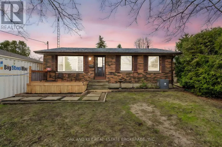 26 SINCLAIR AVENUE, St. Thomas, Ontario N5R3A8