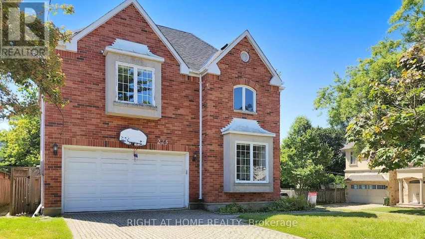 225 KINGSDALE AVENUE, Toronto (Willowdale East), Ontario M2N3X3