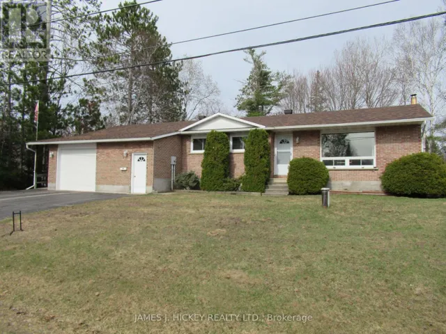 7 MARTIN STREET, Laurentian Hills, Ontario K0J1J0