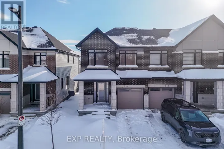 914 ALVAREZ LANE, Ottawa, Ontario K1T0W2