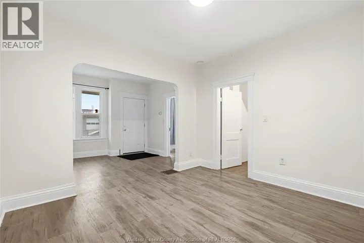 1231 WINDSOR AVENUE, Windsor, Ontario N8X3L8